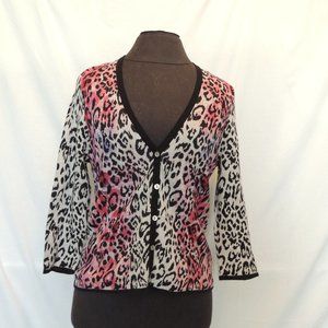 Chico's Sz 1 Cardigan Sweater Pink Black Animal Print 3/4 Sleeve Button Front